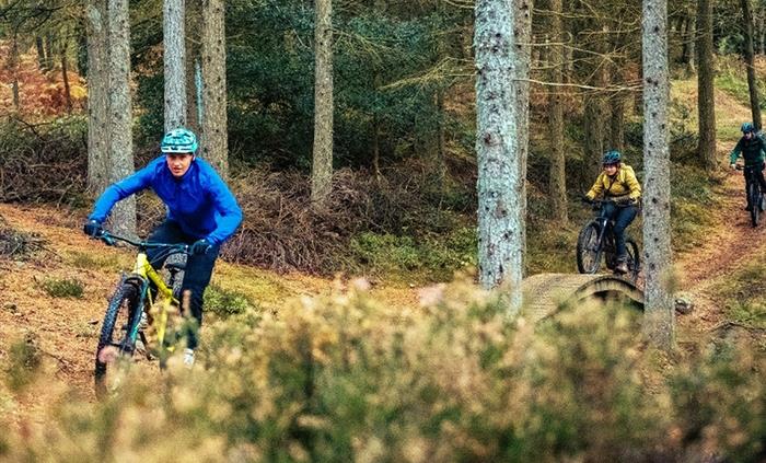 Explore the landscapes of Snowdonia on two wheels